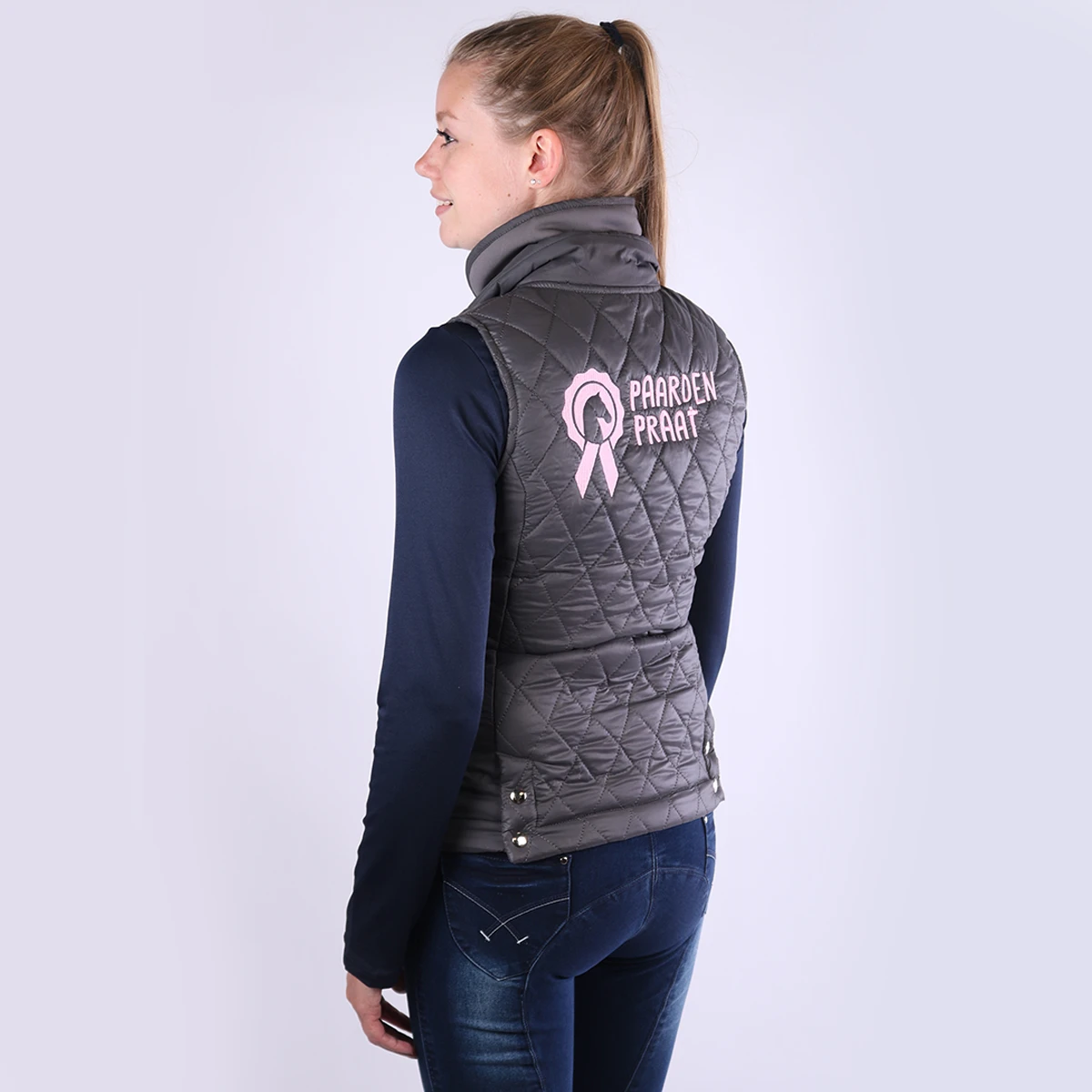 Bodywarmer Paardenpraat By EJ Eve Grijs - Afbeelding 4